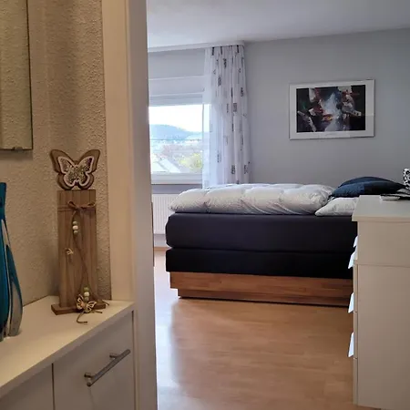Ihr Bett Mit Blick Auf Weinberge